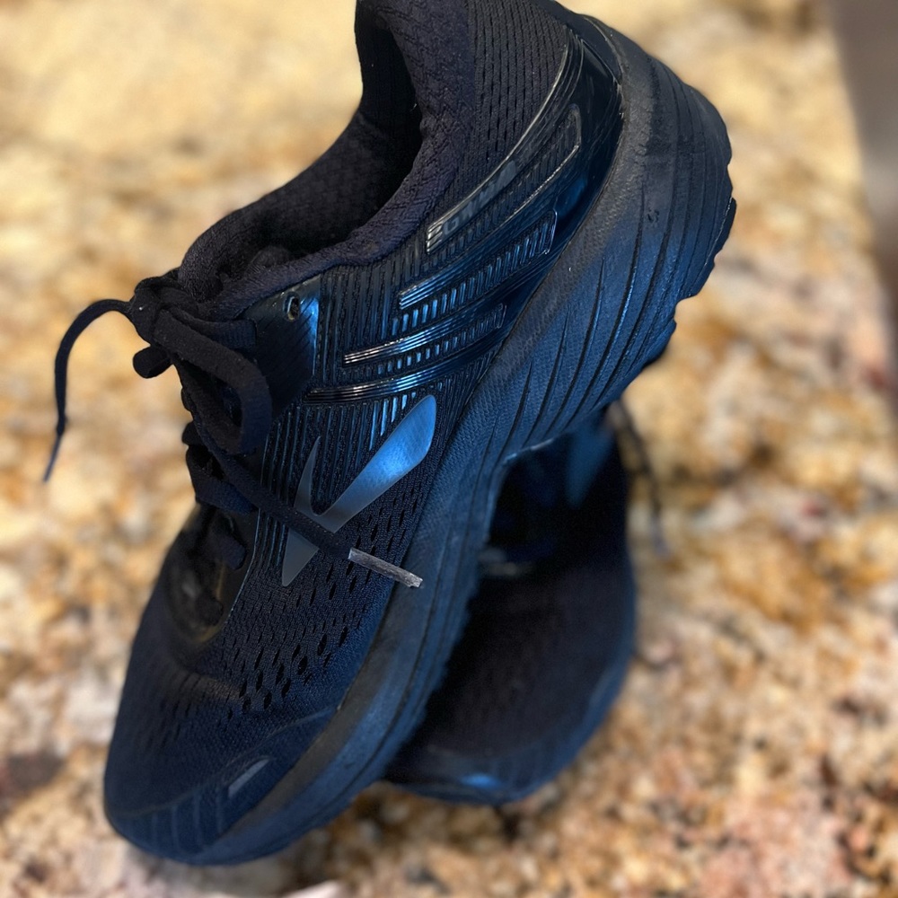 Brooks Adrenaline GTS 18 Size 8.5 Black Running Tennis Shoes